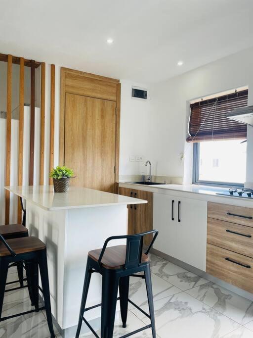 Appartamento Cozy 3-bedroom Townhouse, 10mins Walk To - Rv6 *