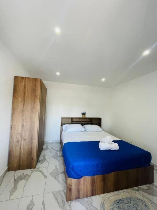 Cozy 3-bedroom Townhouse, 10mins Walk To - Rv6 Appartamento *