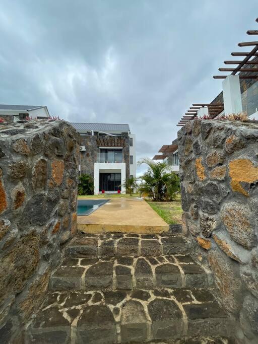 Cozy 3-bedroom Townhouse, 10mins Walk To - Rv6 * Grand Baie