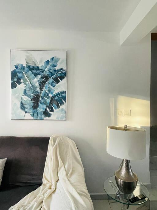 Cozy 3-bedroom Townhouse, 10mins Walk To - Rv6
