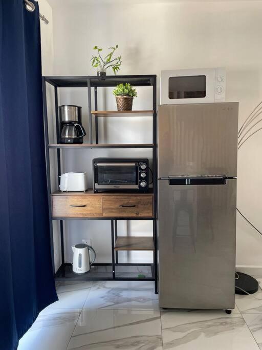 Cozy 3-bedroom Townhouse, 10mins Walk To - Rv6 Appartamento